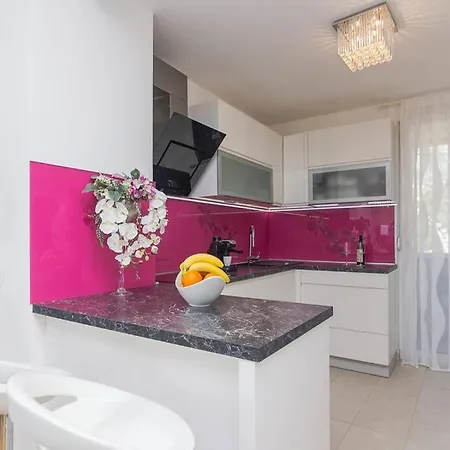 Deluxe Beni Makarska, 4 Person Sea View Apartament Makarska